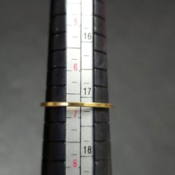 **Final Sale** Gold tone green and clear rhinestone ring size 6.75 - Picture 9 of 9